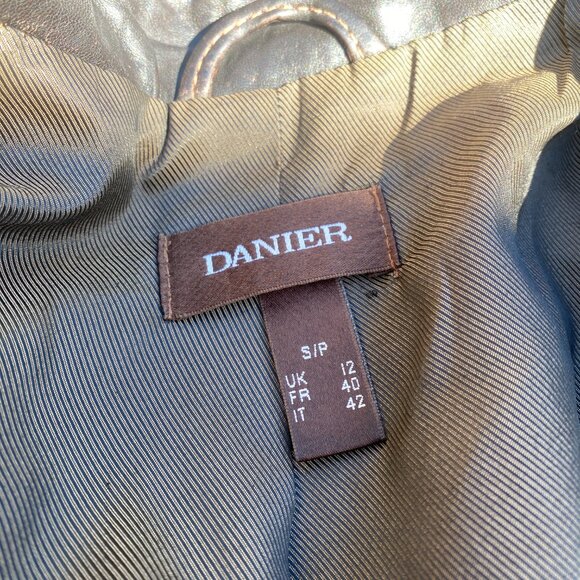 Vintage Danier Brown Distressed Leather Jacket Size S - Picture 16 of 16